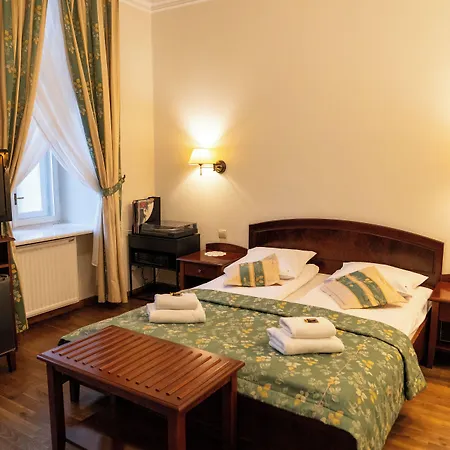 Karmel Aparthotel 3*