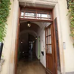 Karmel Aparthotel 3*